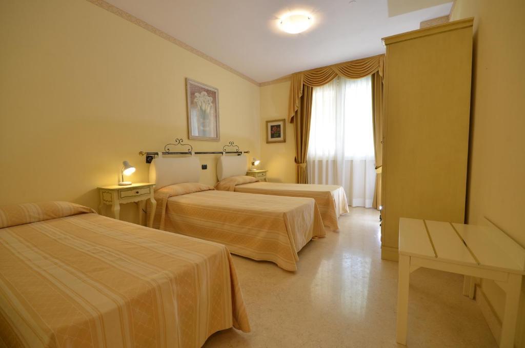 Relais Du Lac Desenzano del Garda Room photo