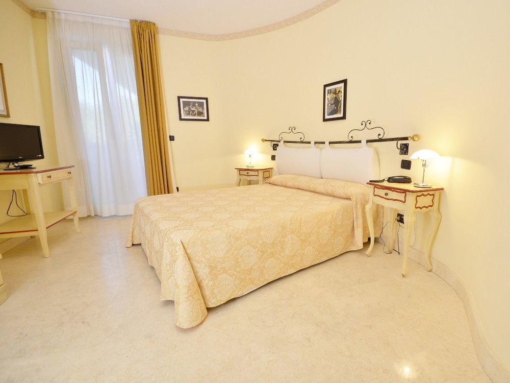 Relais Du Lac Desenzano del Garda Exterior photo